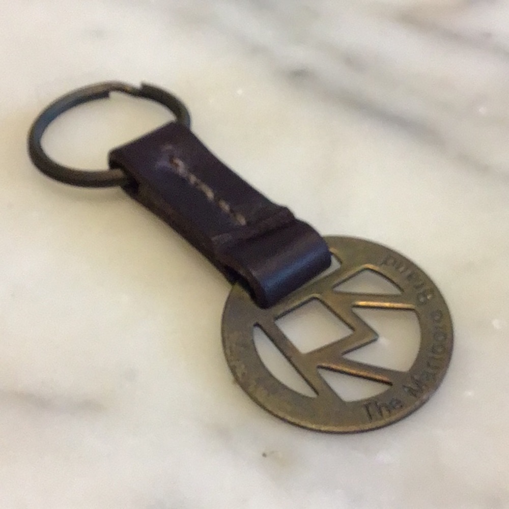 VTG Marlboro Brass and Leather Key Ring